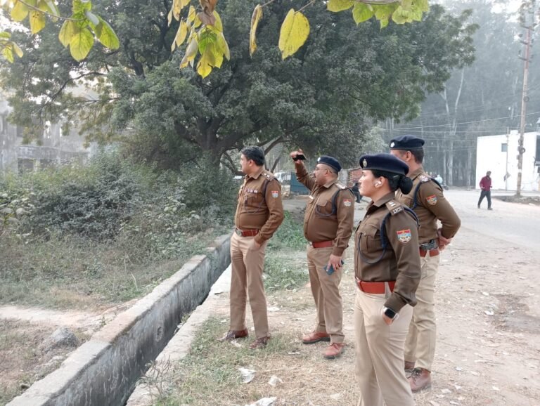 गैस प्लांट चौकी के पीछे नाले में मिला महिला का शव, एसएसपी ने किया घटनास्थल का मौका मुआयना