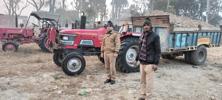 बुग्गावाला पुलिस ने अवैध खनन में तीन ट्रैक्टर ट्रालियों को पकड़ कर किया सीज