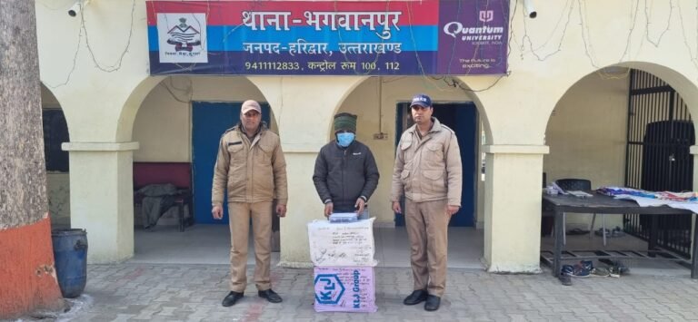 पुलिस ने बाइक सवार युवक को नशे की दवाओं के साथ गिरफ्तार किया