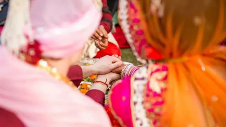 उत्तराखंड: सात फेरे पूरे होते ही खुशी से नाचे घराती और बराती, अचानक जमीन पर गिरा दूल्‍हा, हार्ट अटैक से हुई मौत
