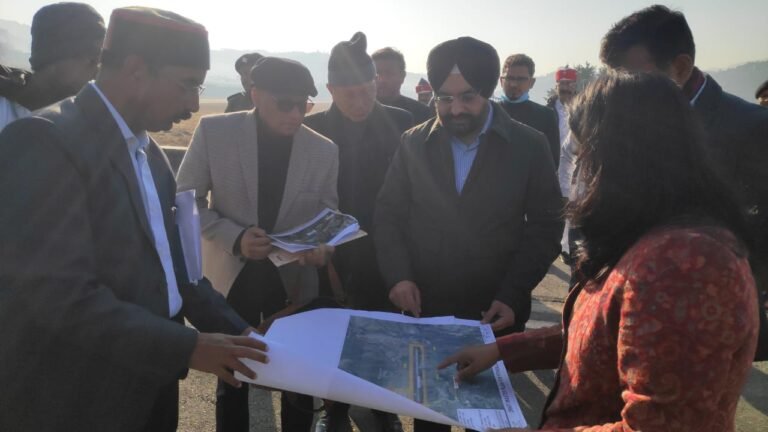 मुख्य सचिव ने किया एयरपोर्ट व बेस अस्पताल भवन का स्थलीय निरीक्षण, आगामी 2 माह के भीतर हवाई सेवा हो जाएगी शुरू