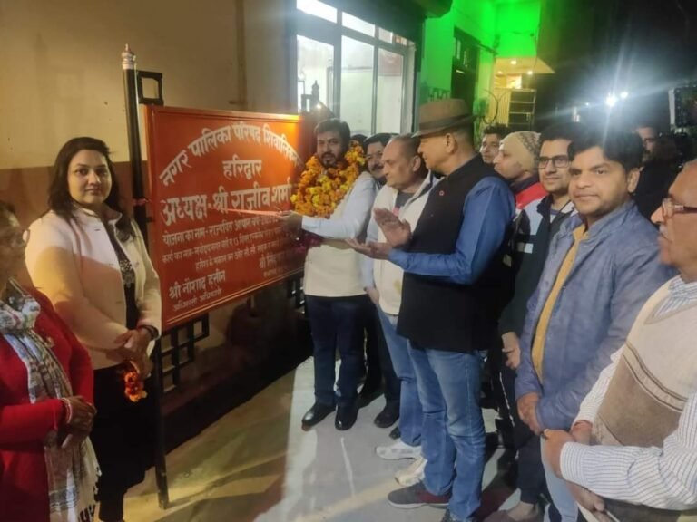 शिवालिक नगर में साफ- सफाई, स्ट्रीट लाईट कार्य, कीटनाशक दवाईयों का छिड़काव कार्य निरंतर जारी