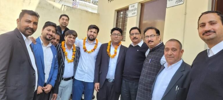 रुड़की बार के अधिवक्ताओं को अभियोजन अधिकारी बनने पर किया गया स्वागत