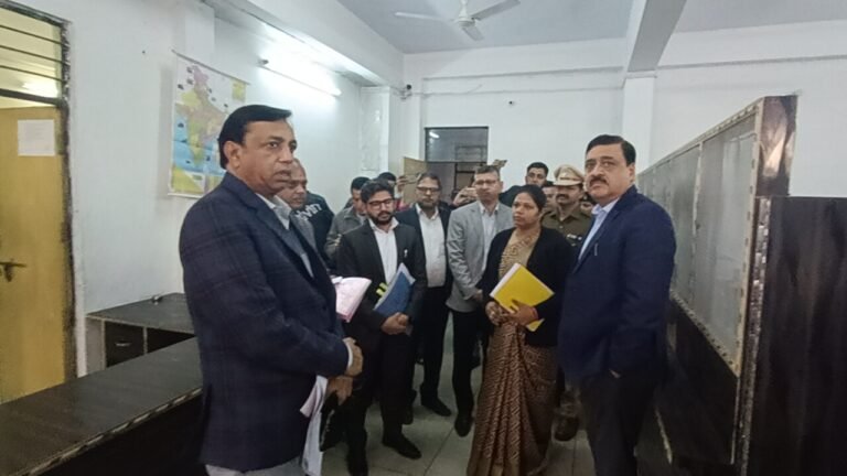 राजस्व कर्मचारियों की बैठकें सप्ताह या 15 दिन में आयोजित करना सुनिश्चित की जाएं: कमिश्नर