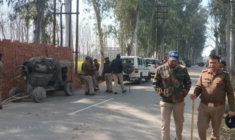 भगवानपुर: पुलिस के पहरे में शुरू हुआ नाले का निर्माण