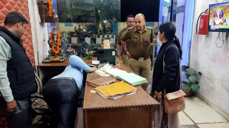 देहरादून में देह व्यापार के धंधे का पर्दाफाश, होटल का संचालक गिरफ्तार, महिला के साथ संदिग्ध अवस्था में पकड़ा गया