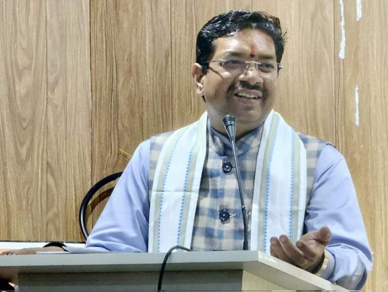 रुड़की भाजपा के पदाधिकारियों व कार्यकर्ताओं को प्रदेश महामंत्री संगठन ने दिए जरूरी टिप्स, कहा-कार्यकर्ताओं की क्षमता व रुचि के अनुसार दें कार्य