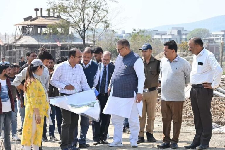 सैनिक कल्याण मंत्री गणेश जोशी ने अधिकारियों को निर्धारित समय पर सैन्यधाम का निर्माण कार्य पूर्ण करने के दिए निर्देश