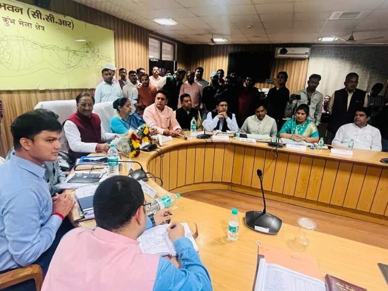 हरिद्वार सांसद डॉ निशंक ने विकास कार्यों व योजनाओं की समीक्षा की
