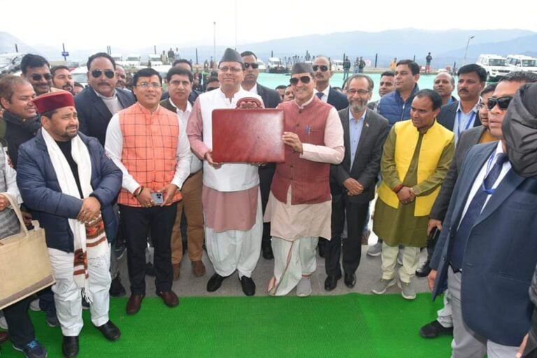 वित्त मंत्री प्रेमचंद अग्रवाल ने पेश किया 77 हजार करोड़ का बजट, रोजगार, निवेश व पर्यटन पर फोकस