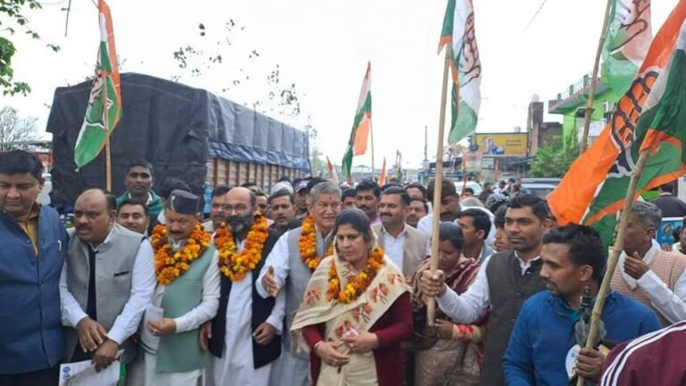 भगवानपुर में कांग्रेस ने निकाली हाथ से हाथ जोड़ो यात्रा, हरीश रावत बोले- आज देश व प्रदेश बुरे दौर से गुजर रहा