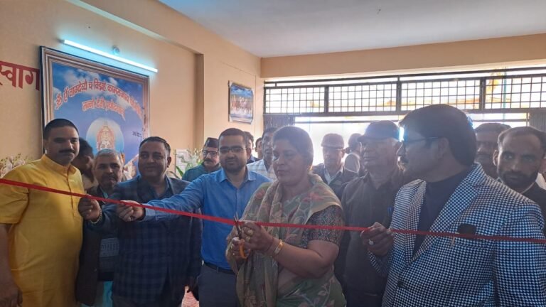 कुंजा बहादरपुर में विधायक और जेएम ने किया नेताजी सुभाष चंद्र बोस बालक आवासीय छात्रावास का उद्घाटन
