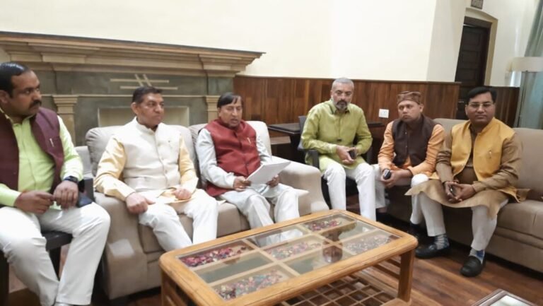 सशक्त उत्तराखंड के संकल्प को पूरा करने वाला है बजट, राज्यसभा सांसद नरेश बंसल ने डामकोठी पर पत्रकारों से वार्ता की