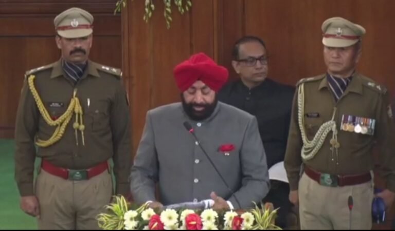 राज्यपाल के अभिभाषण के साथ विधानसभा के बजट सत्र का आगाज, सदन के बाहर विपक्ष का हंगामा