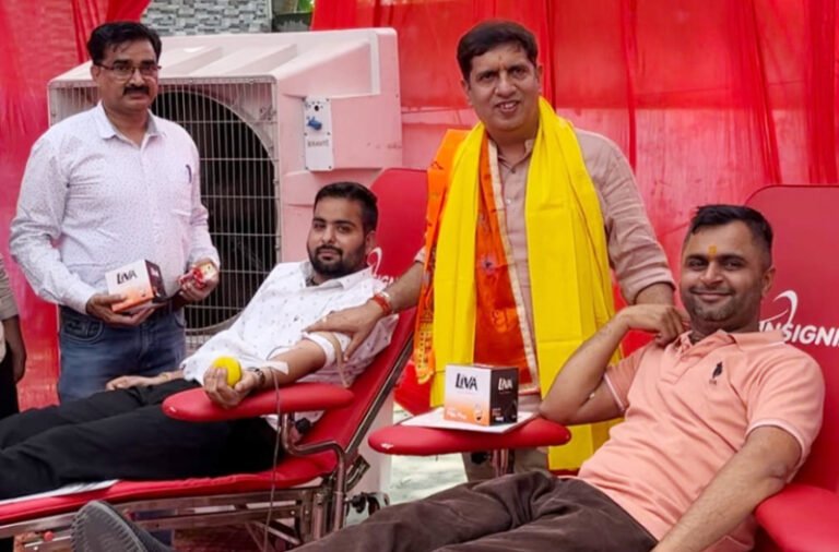 रुड़की विधायक प्रदीप बत्रा के जन्मदिवस पर रक्तदान शिविर उनके सेवा केंद्र कार्यालय बायां नहर किनारा रुड़की में आयोजित किया गया