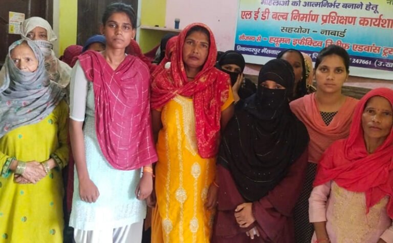 ह्यूमन इफेक्टिव रिलीफ एडवांस्ड ट्रस्ट सिकंदरपुर भैंसवाल के नेतृत्व और नाबार्ड के सहयोग से दस दिवसीय एलईडी बल्ब निर्माण प्रशिक्षण कार्यशाला का हुआ समापन