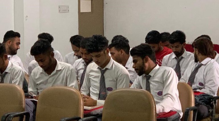 बीआरडी इंस्टीट्यूट में जिलेट कंपनी की ओर से किया गया एक कार्यशाला का आयोजन