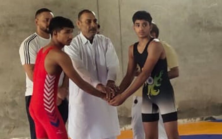 हरिद्वार ब्लाॅक स्तरीय विद्यालय खेल प्रतियोगिता का आयोजन नेहरू इंटर काॅलेज के प्रांगण में हुआ
