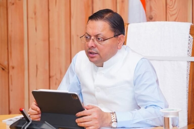 प्रदेश में लगातार हो रही वर्षा के दृष्टिगत वे अपनी पूरी टीम के साथ लगातार ग्राउंड ज़ीरो पर रहें, मुख्यमंत्री पुष्कर सिंह धामी ने वर्चुअल बैठक कर सभी जिलाधिकारियों को दिए निर्देश
