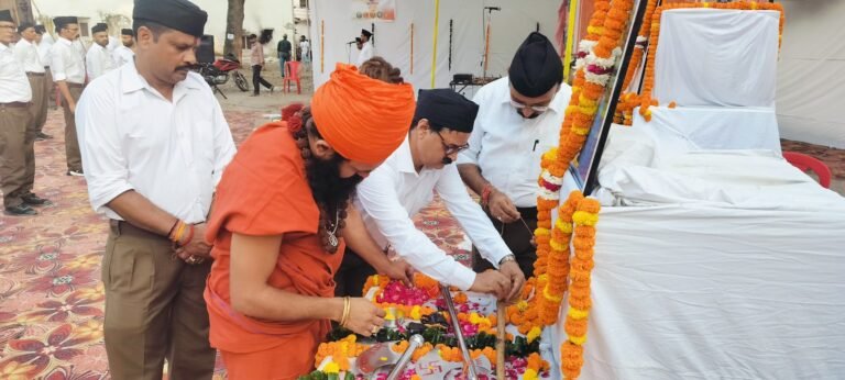 पर्यावरण सुरक्षित होगा तभी बचेगा भविष्य : लोकेंद्र