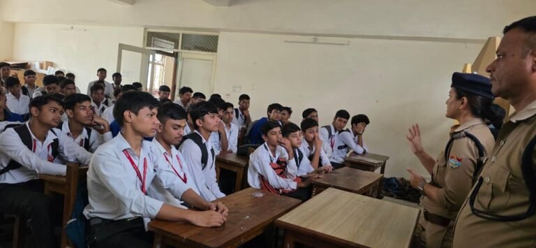 कोतवाली नगर पुलिस द्वारा नशा मुक्ति, साइबर अपराध उन्मूलन एवं यातायात नियमों के संबंध में जन-जागरूकता अभियान का आयोजन