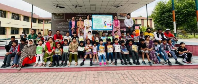 पीएम श्री केंद्रीय विद्यालय क्रमांक 1 रूड़की में पुस्तक उपहार कार्यक्रम का आयोजन