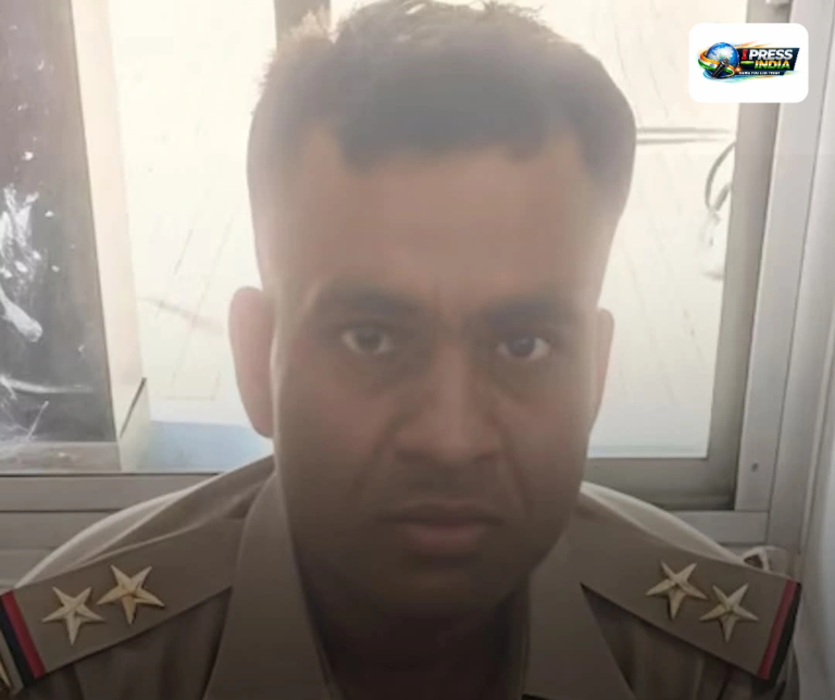 शादी के लिए बना फर्जी दारोगा, वर्दी पहनकर लडकी वालो को दिया झांसा