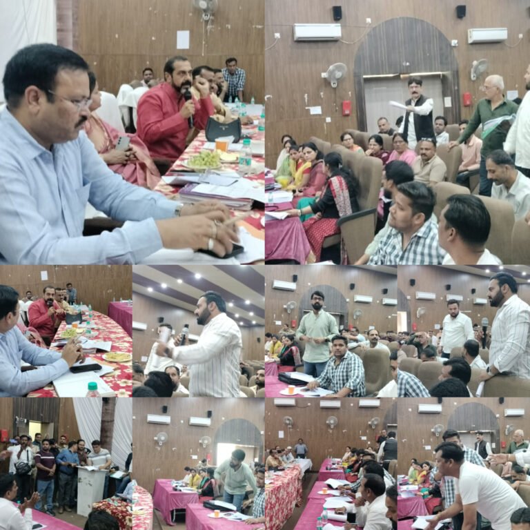 रुड़की नगर निगम बोर्ड बैठक में हंगामा: समितियों, खर्च और पारदर्शिता पर पार्षदों का तीखा विरोध
