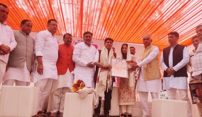 नारसन ब्लाॅक में भाजपा सरकार के 4 साल बेमिसाल कार्यक्रम आयोजित,बतौर मुख्य अतिथि पहुंचे कैबिनेट मंत्री प्रदीप बत्रा