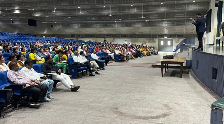 आईआईटी रुड़की के कन्वेंशन हाॅल में आज कलियर व झबरेड़ा विधानसभा क्षेत्र के निर्वाचन संबंधी एसआईआर प्रशिक्षण कार्यक्रम का आयोजन किया गया