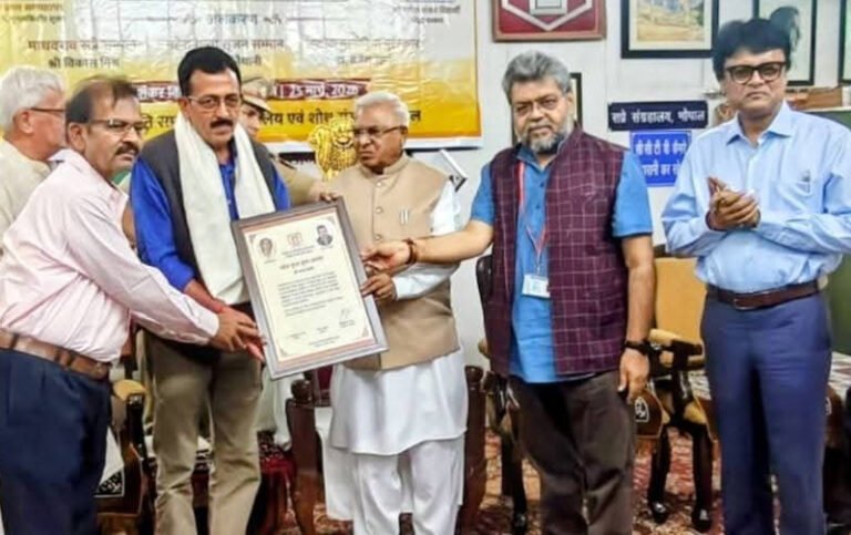 हिंदी पत्रकारिता के 200 साल: फेक न्यूज और एआई के दौर में विश्वसनीयता सबसे बड़ी चुनौती—राज्यपाल
