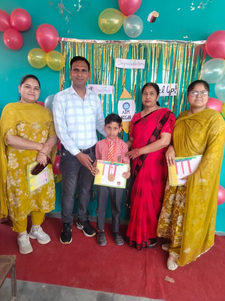 शीला देवी इंटर कॉलेज का वार्षिक परीक्षा परिणाम घोषित, प्रतिभाशाली विद्यार्थियों को मोमेंटो एवं प्रमाण पत्र देकर किया सम्मानित