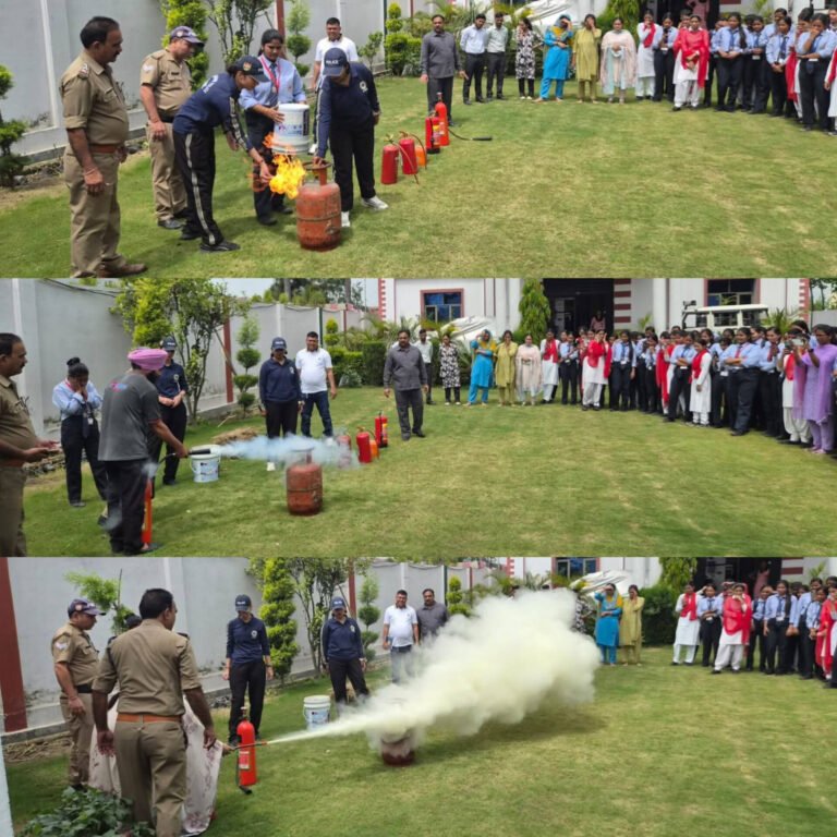 अग्नि दुर्घटनाओं से बचाव के उपायों पर राजकमल कॉलेज में जागरूकता कार्यक्रम आयोजित