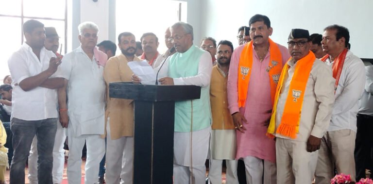 “कांग्रेस का होगा सफाया”: सदस्यता कार्यक्रम में महेंद्र भट्ट का बड़ा बयान