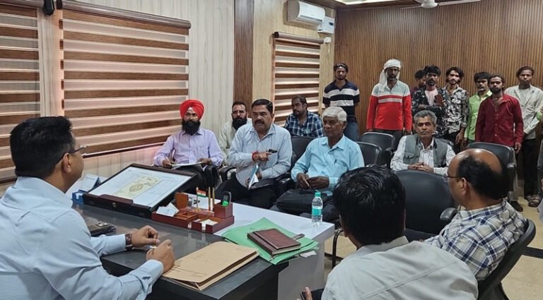 “न्यूनतम मजदूरी पर भट्टा मजदूरों का बवाल: मालिकों पर नियमों की अनदेखी के आरोप, वार्ता विफल”